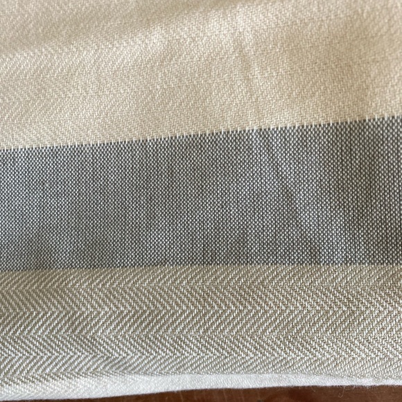 Pottery Barn Linen Striped King Pillow Case - Picture 2 of 7